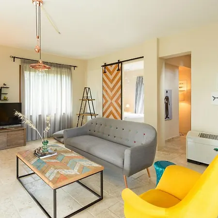 Louise, Trani Ammouda #feelslikehome Holiday home