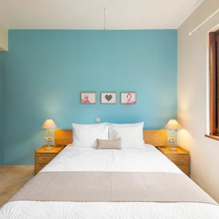 Louise, Trani Ammouda #feelslikehome Holiday home *