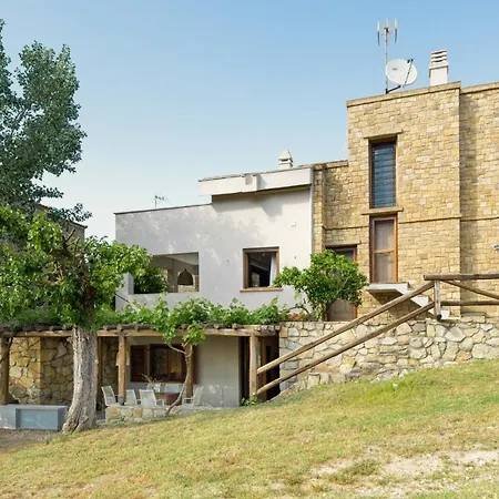 Louise, Trani Ammouda #feelslikehome אורמוס פנגיאס