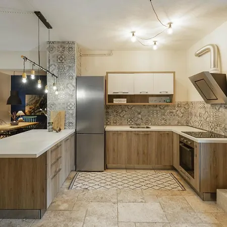 בית נופש Louise, Trani Ammouda #feelslikehome *