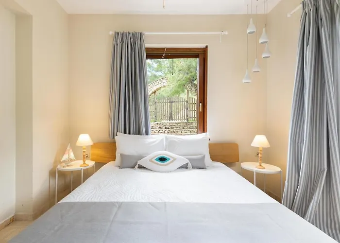 Louise, Trani Ammouda #feelslikehome Ormos Panagias