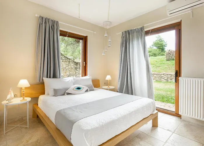 Louise, Trani Ammouda #feelslikehome * Ormos Panagias