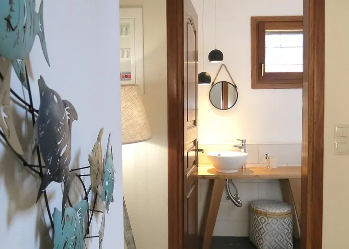 Louise, Trani Ammouda #feelslikehome Holiday home *