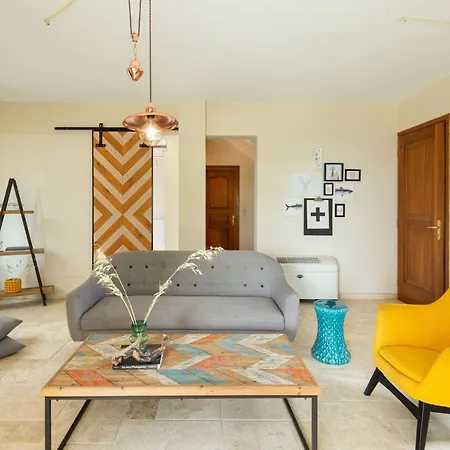 Louise, Trani Ammouda #feelslikehome Hébergement de vacances Ormos Panagias