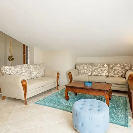 Louise, Trani Ammouda #feelslikehome Hébergement de vacances Ormos Panagias