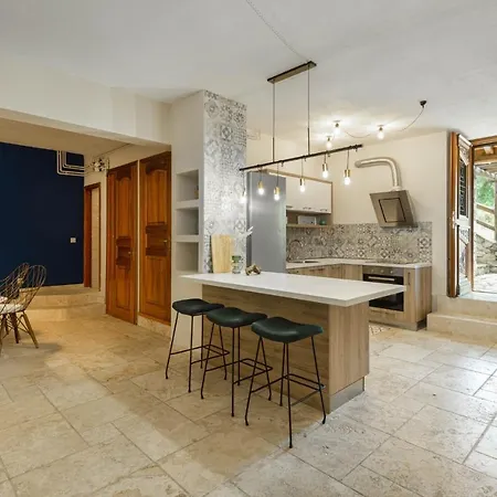 Louise, Trani Ammouda #feelslikehome Hébergement de vacances *