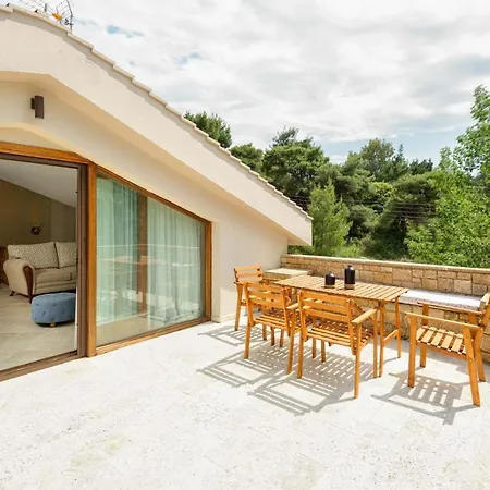 Louise, Trani Ammouda #feelslikehome *